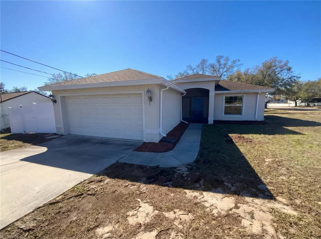 Photo of 11275 LINDEN DRIVE