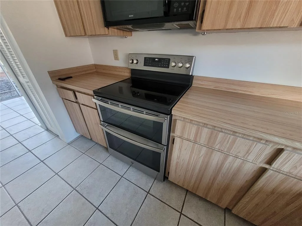 Photo of 7125 SILVERMILL DRIVE