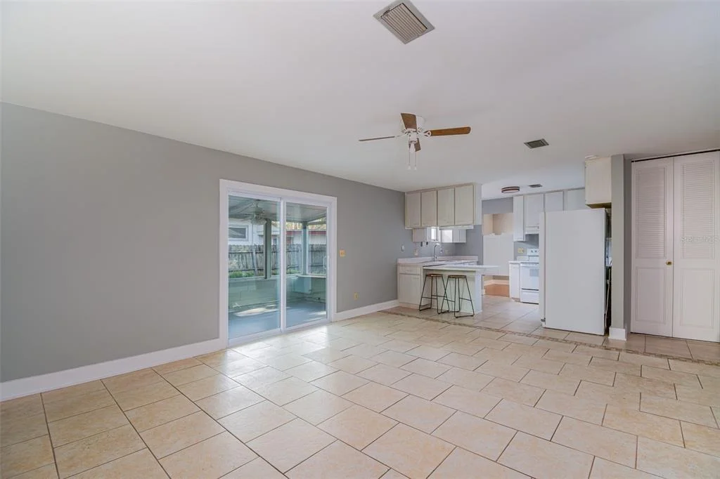 Photo of 703 NE 6TH PLACE