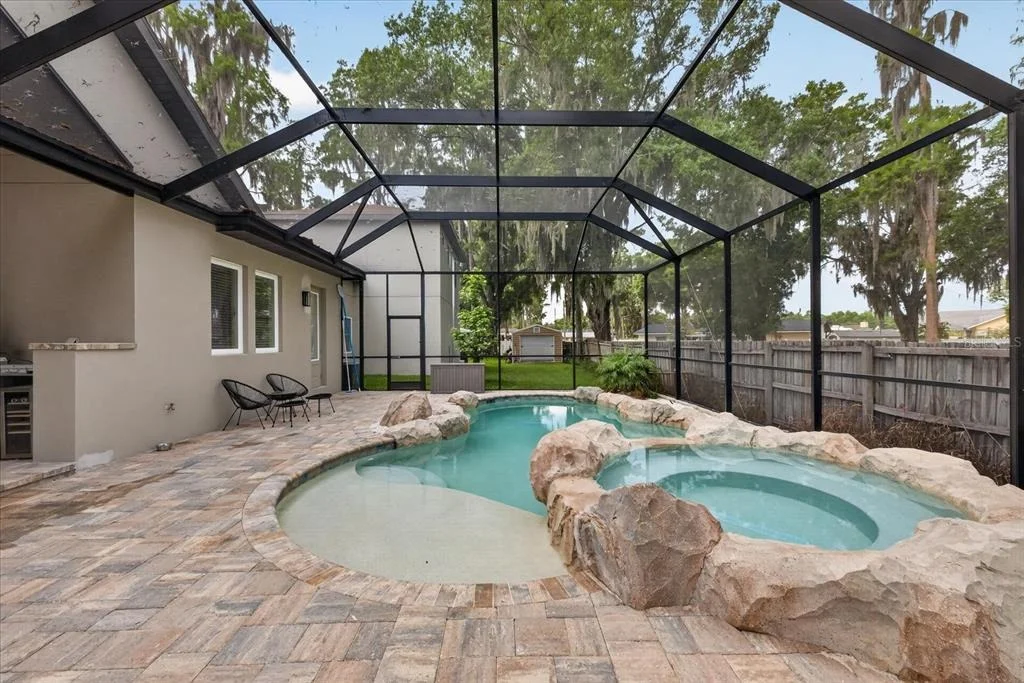 Photo of 1208 SUNSET LANE