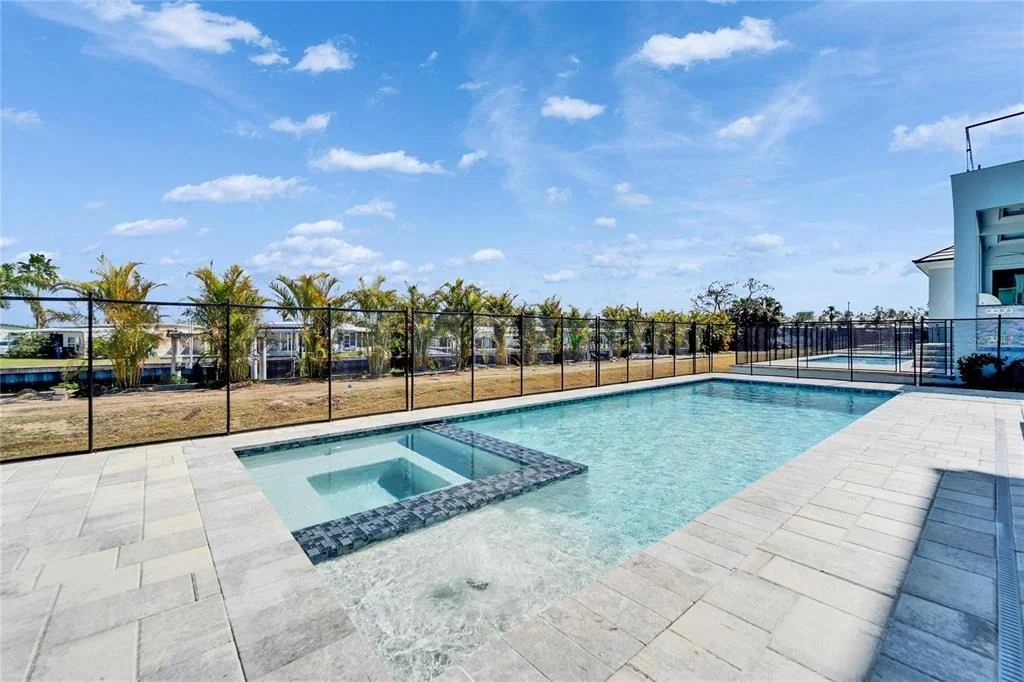 Photo of 6536 SIMONE SHORES CIRCLE