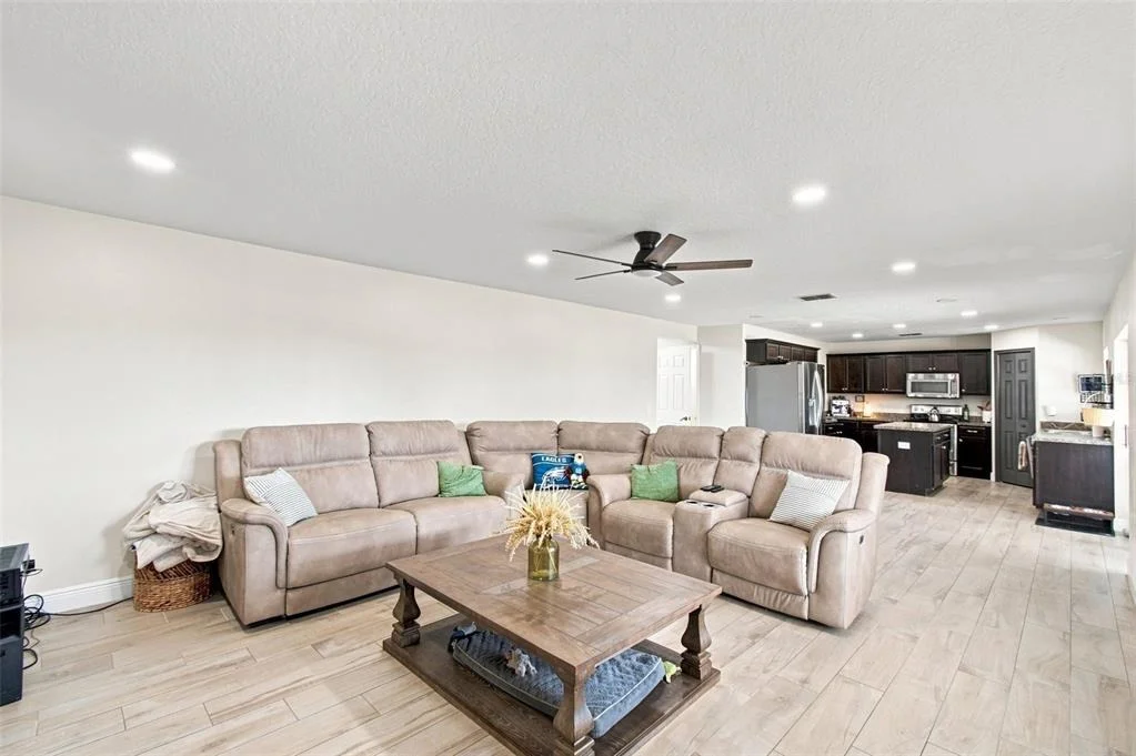 Photo of 6113 WATERFIELD WAY