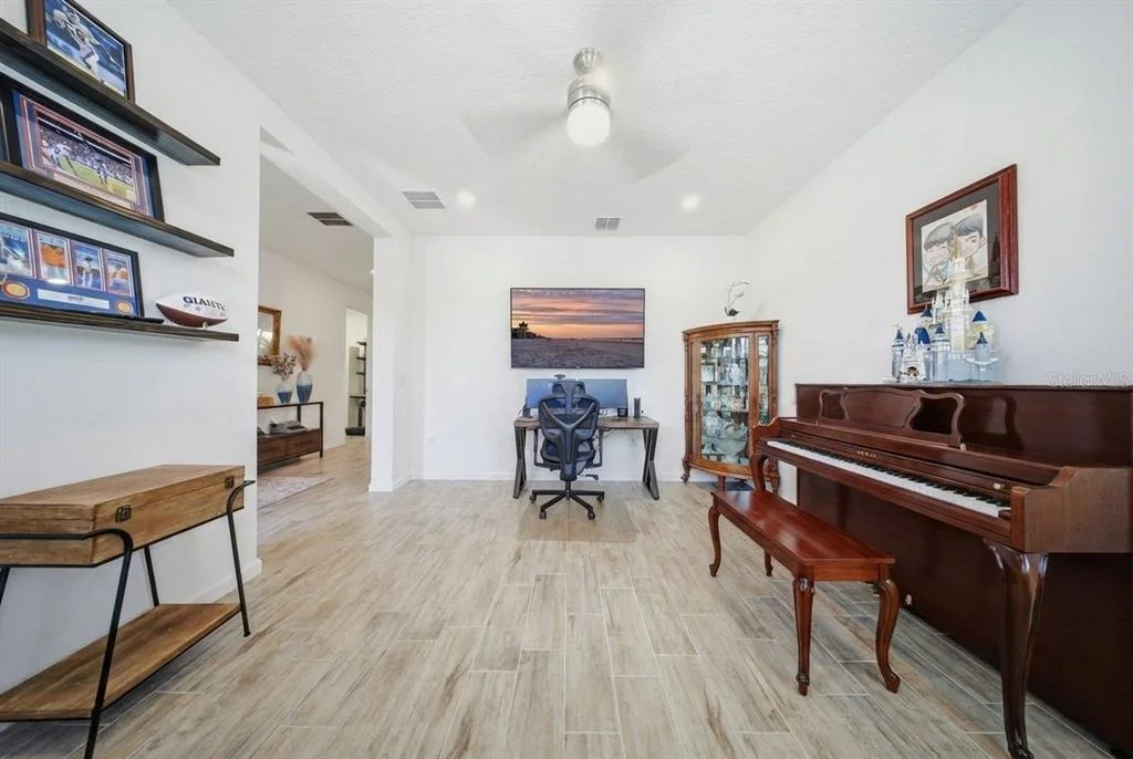 Photo of 17932 PASSIONFLOWER CIRCLE