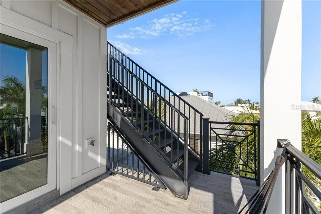 Photo of 239 S HARBOR DRIVE