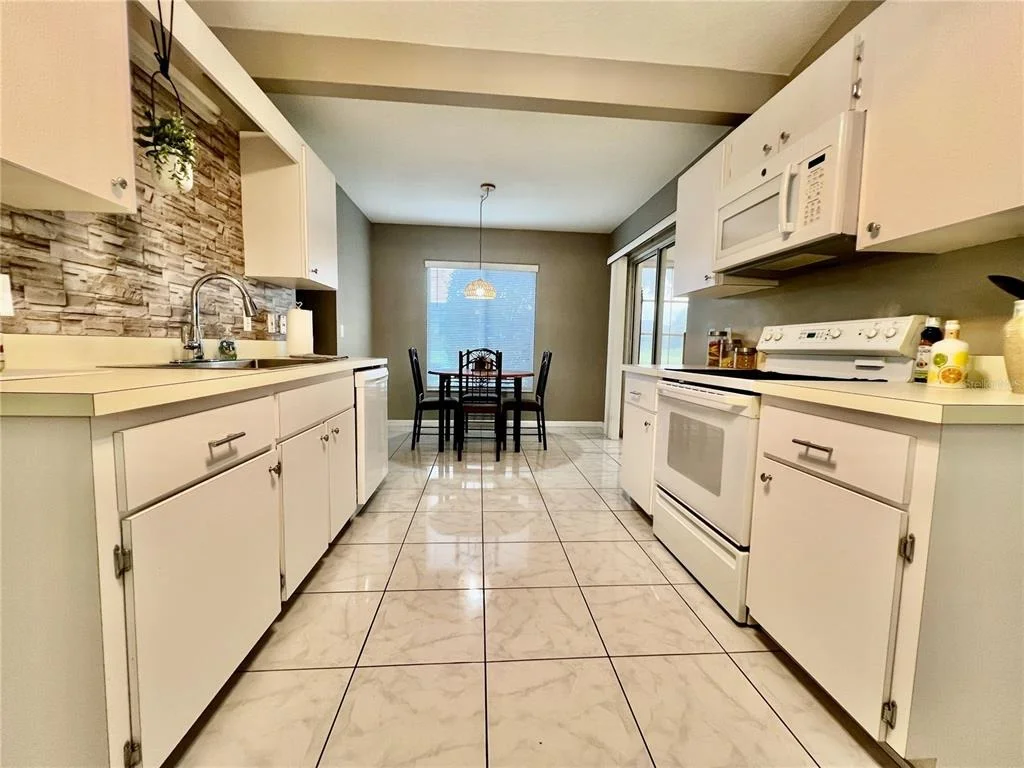 Photo of 2100 NW 50TH CIRCLE