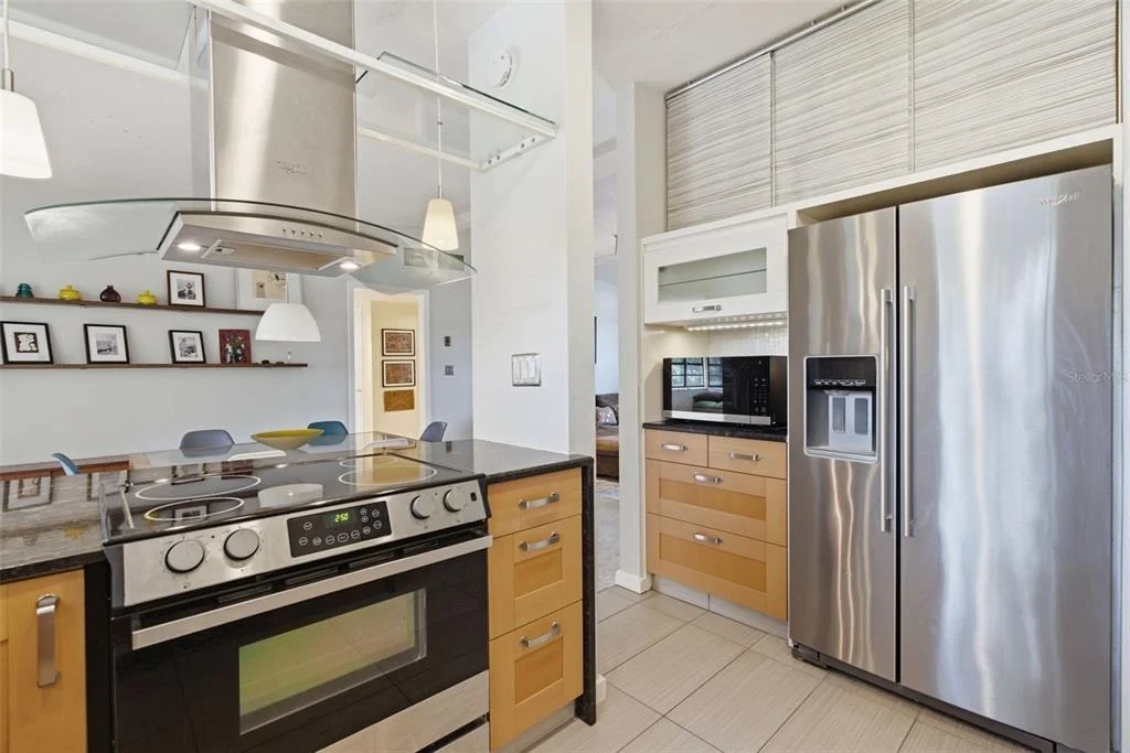Photo of 609 W RIVER DRIVE