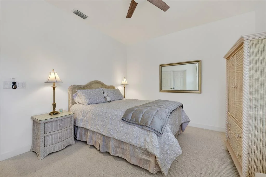 Photo of Unit D at 3336 SUNSET KEY CIRCLE