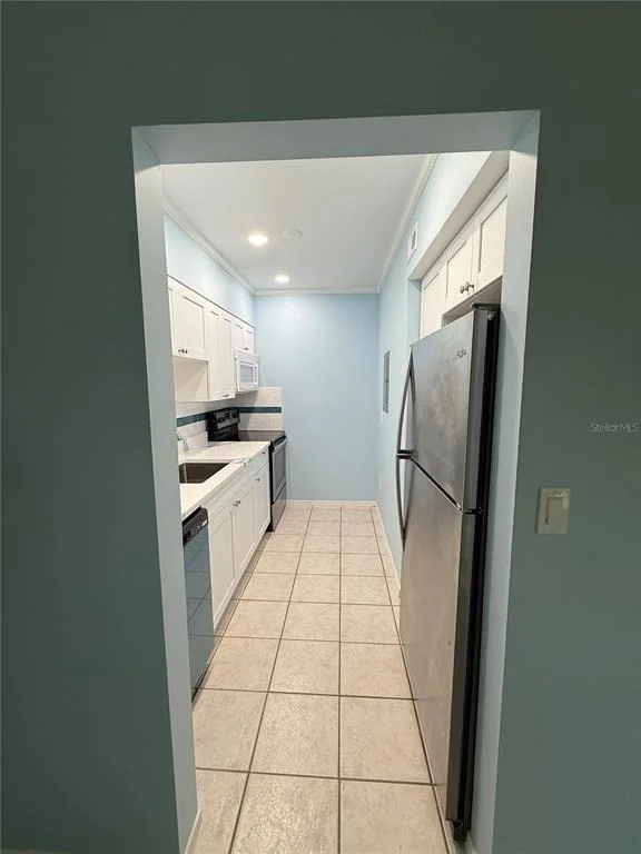 Photo of Unit D at 179 MEDALLION BOULEVARD