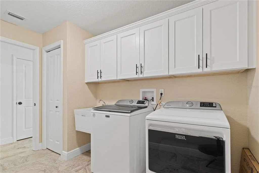 Photo of 488 FIELDSTONE LANE