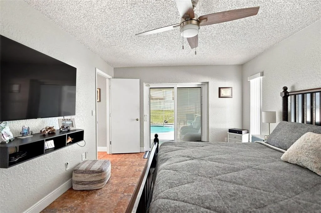 Photo of 10381 FLAG ROAD