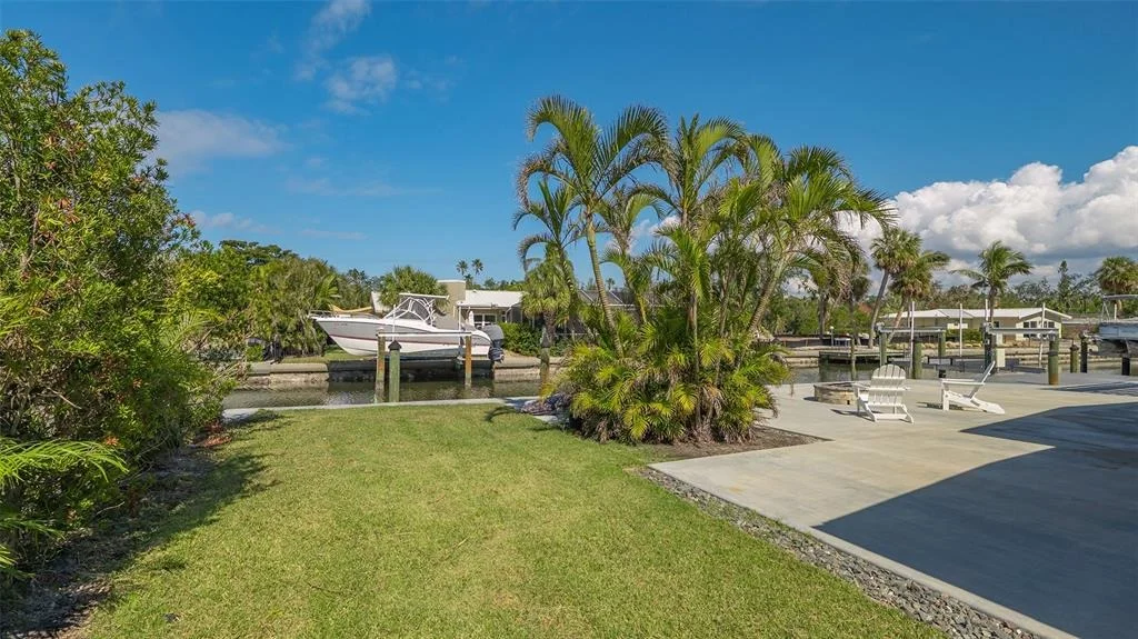 Photo of 619 BUTTONWOOD DRIVE