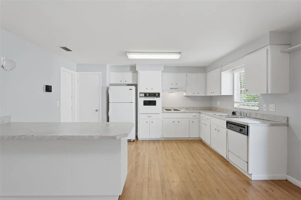 Photo of 1387 BELLEVUE BOULEVARD