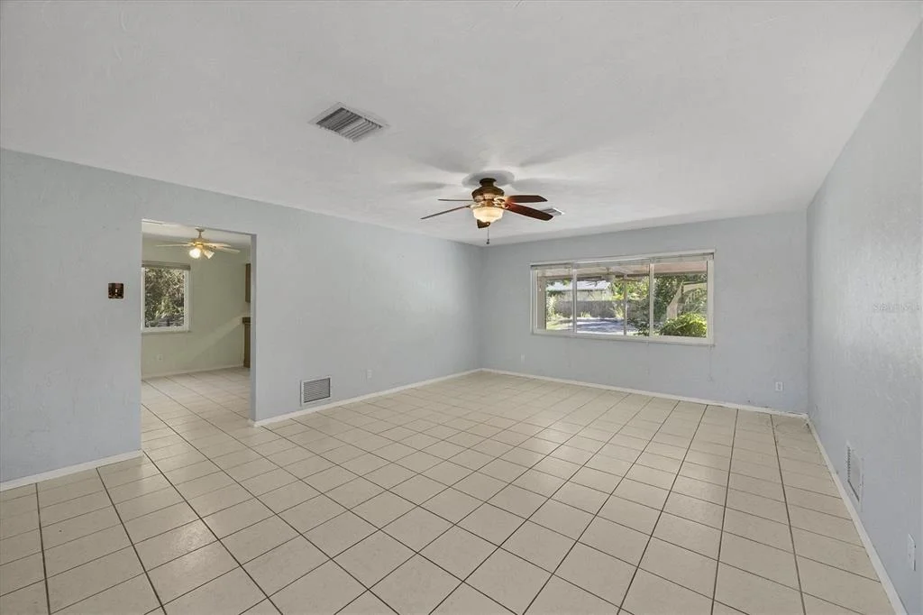 Photo of 1135 RANGE ROAD