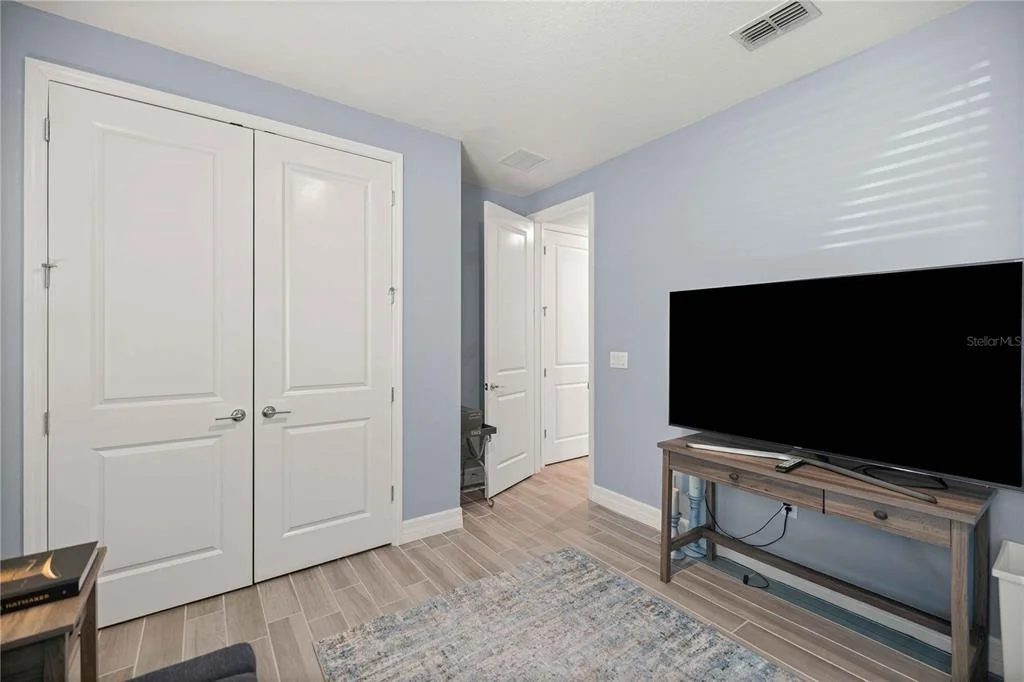 Photo of 4227 SE 11TH AVENUE