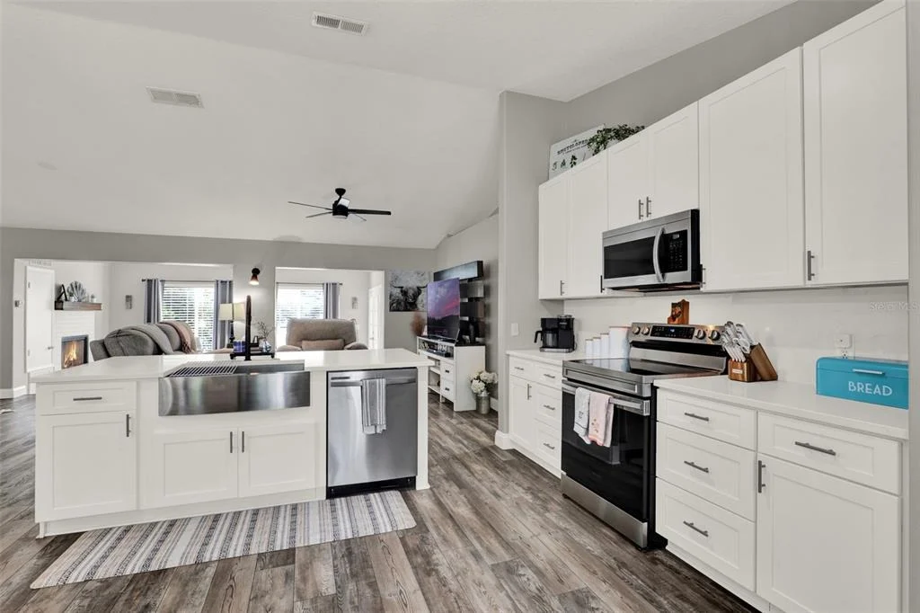 Photo of 341 PINE SHADOW LANE