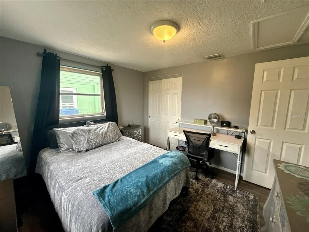 Photo of 1421 WICKHAM LANE