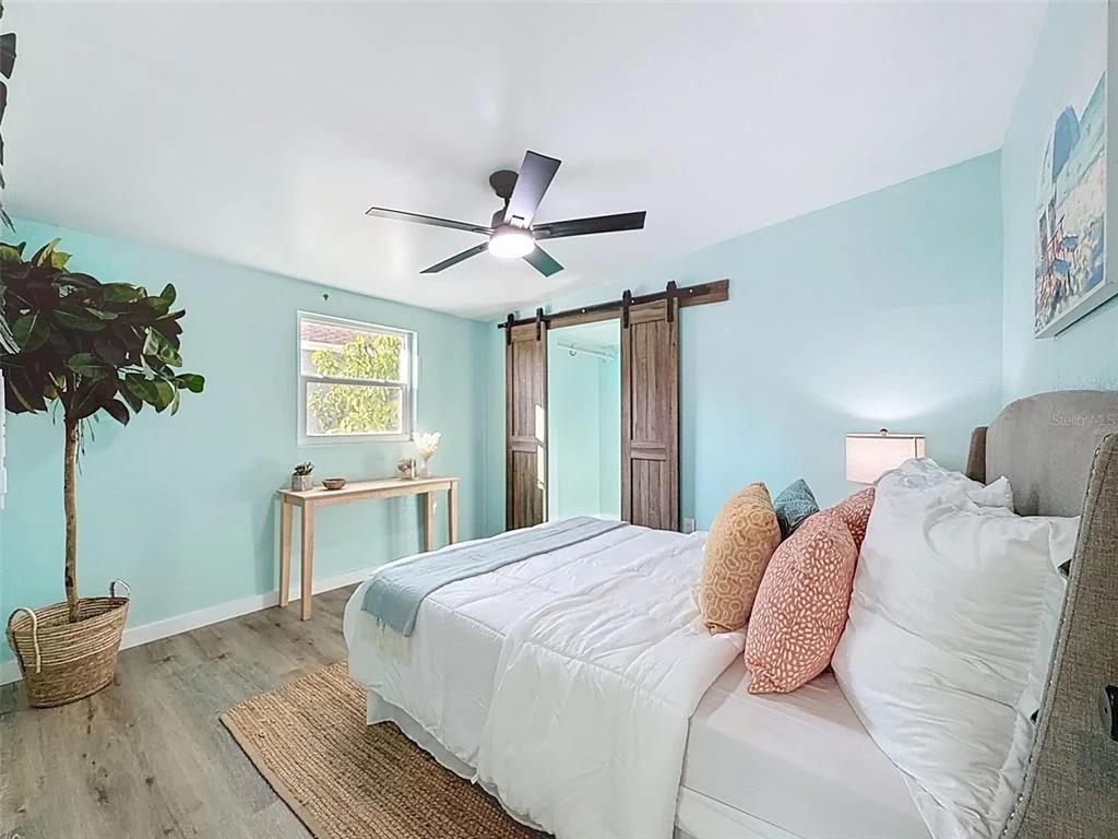 Photo of 6827 SANDERLING LANE