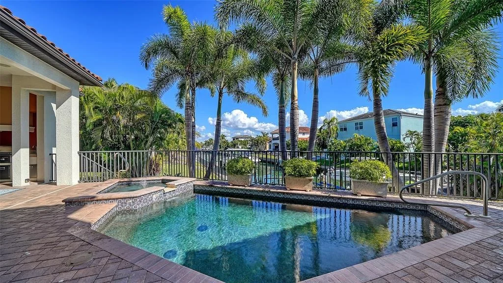 Photo of 1005 BOGEY LANE