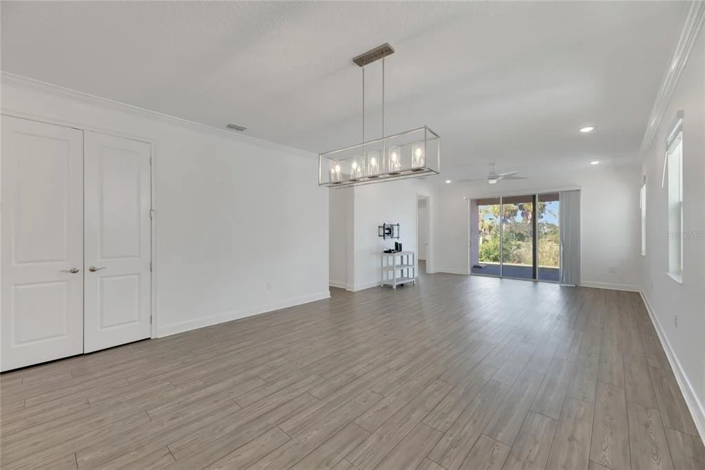 Photo of 923 SIGNET DRIVE