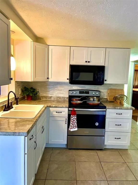 Photo of 2048 MELODY DRIVE