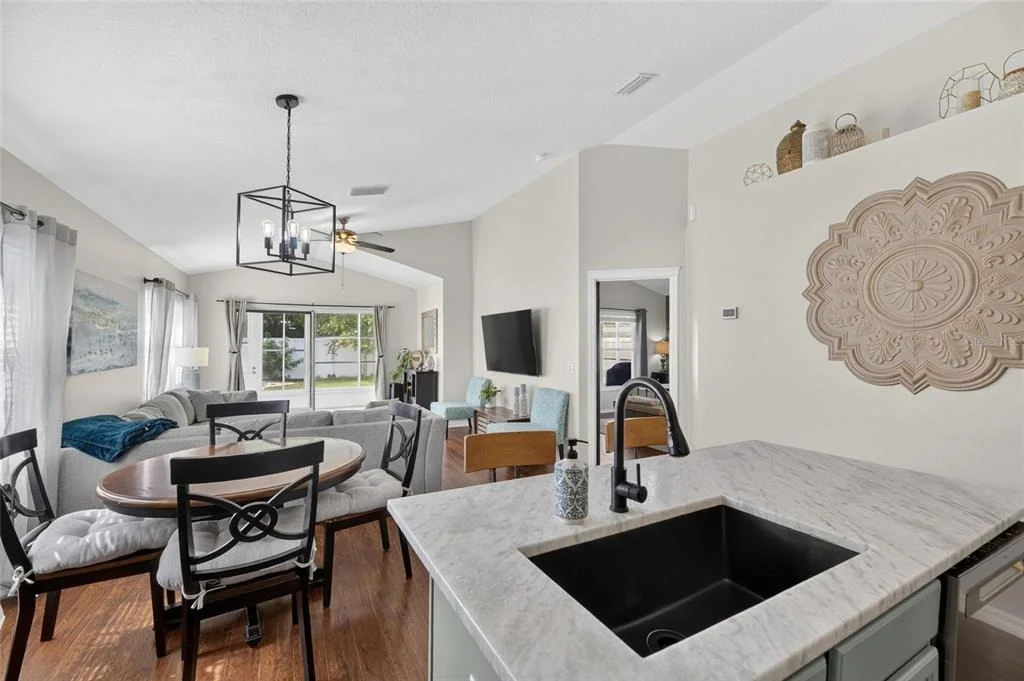 Photo of 7629 DEVONBRIDGE GARDEN WAY
