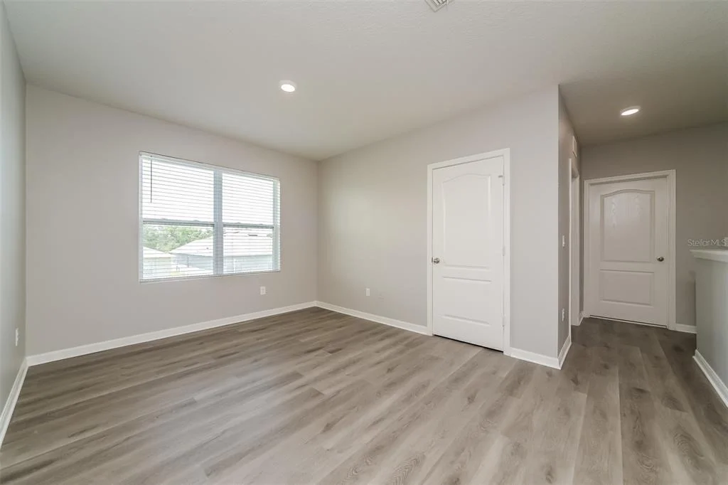 Photo of 321 ALEXZANDER WAY