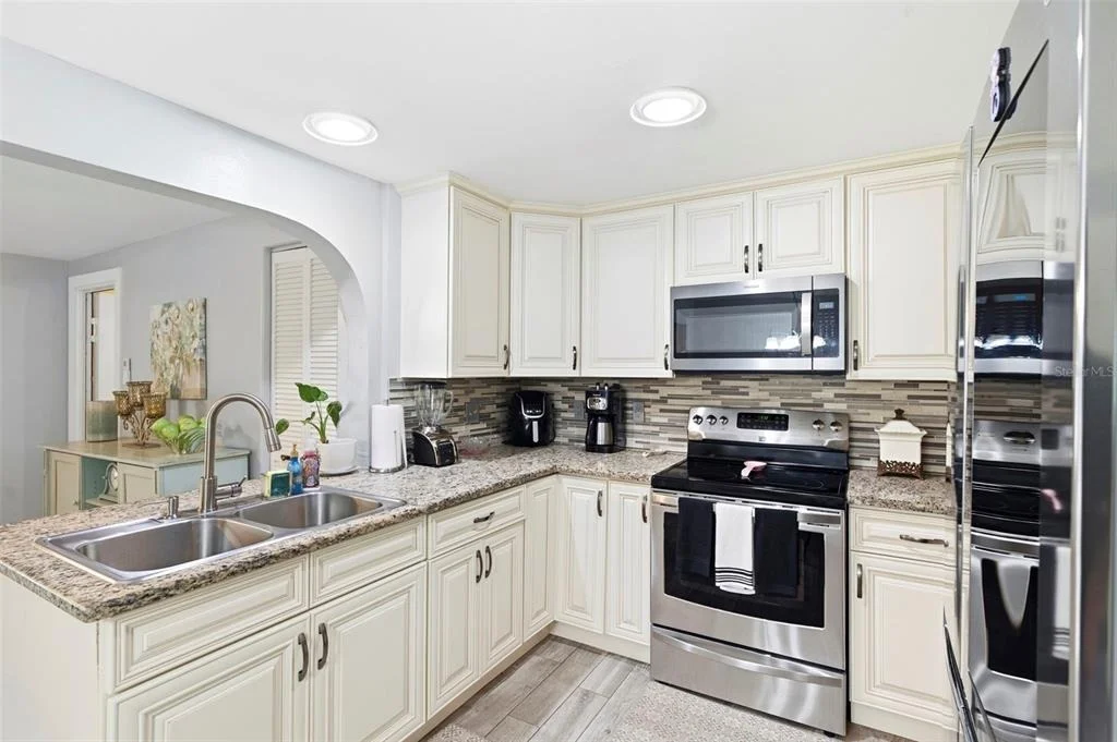 Photo of 485 FLAMINGO DRIVE