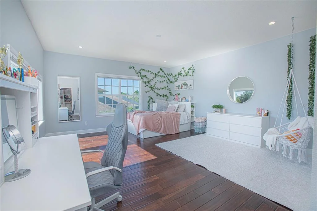 Photo of 12601 BANTING TERRACE