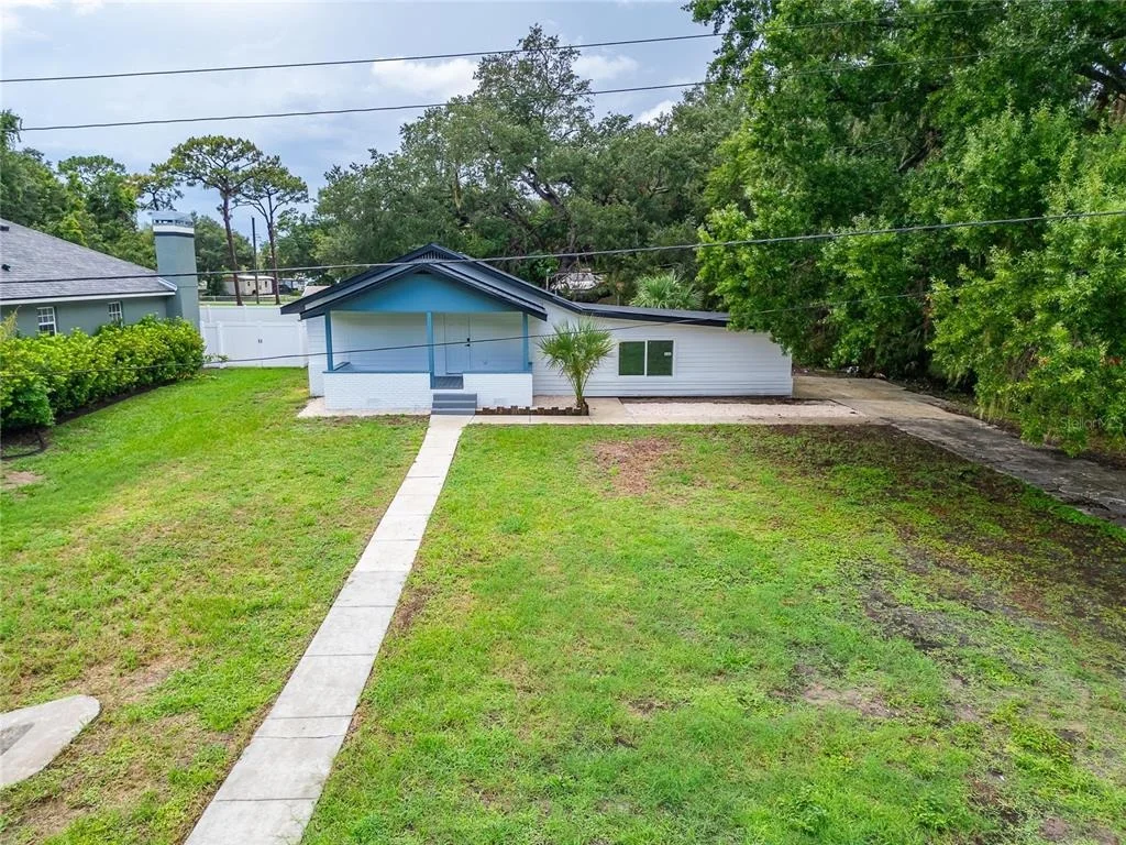 Photo of 8809 DYER ROAD