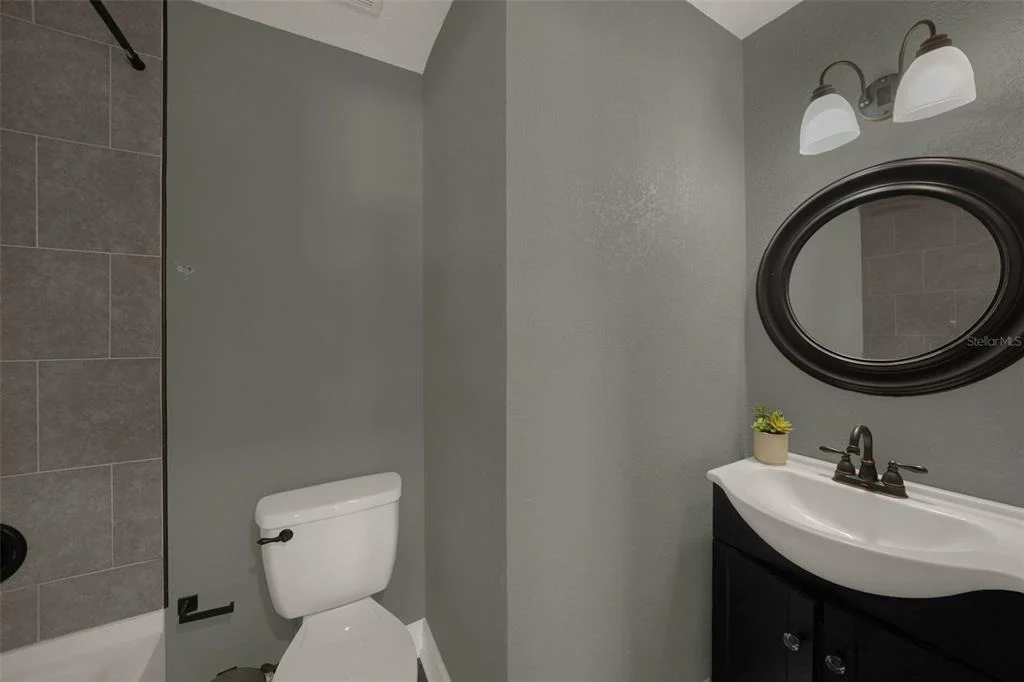Photo of 9627 HIDDEN OAKS CIRCLE