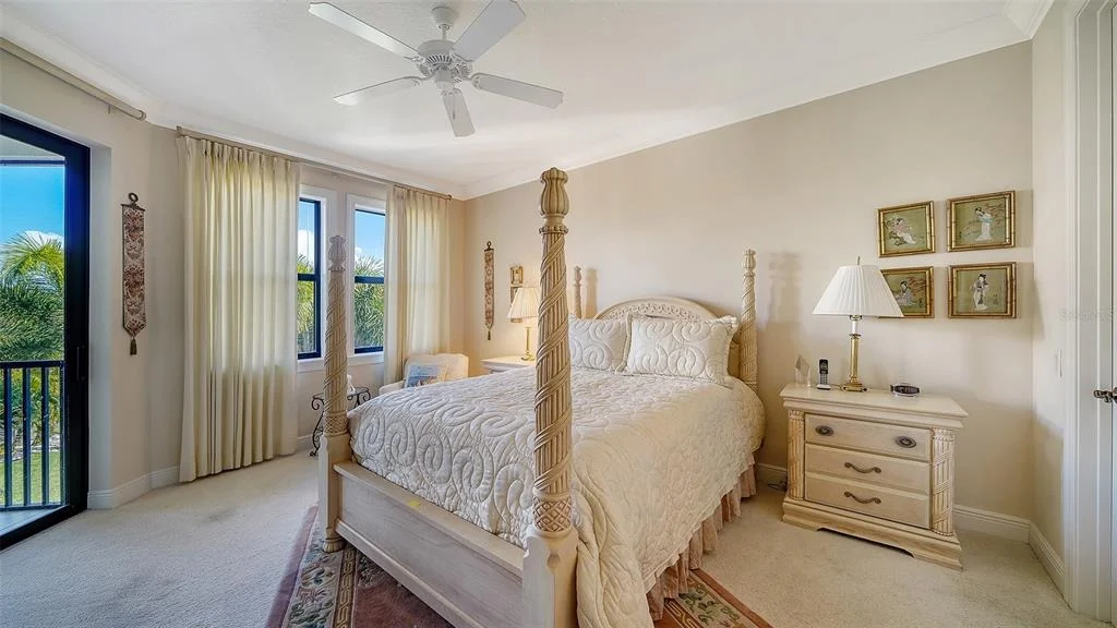 Photo of 1005 BOGEY LANE