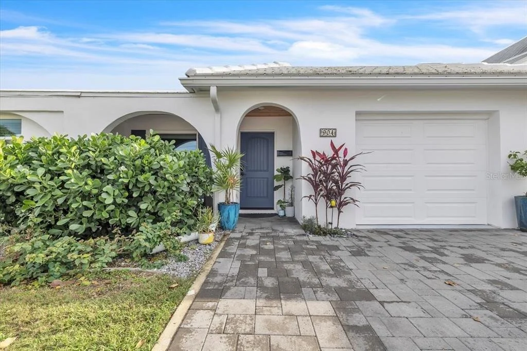 Photo of 904 INLET CIRCLE
