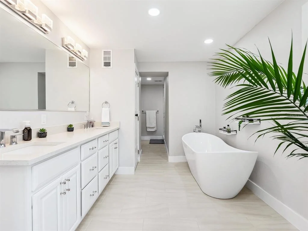 Photo of 221 LYCHEE ROAD