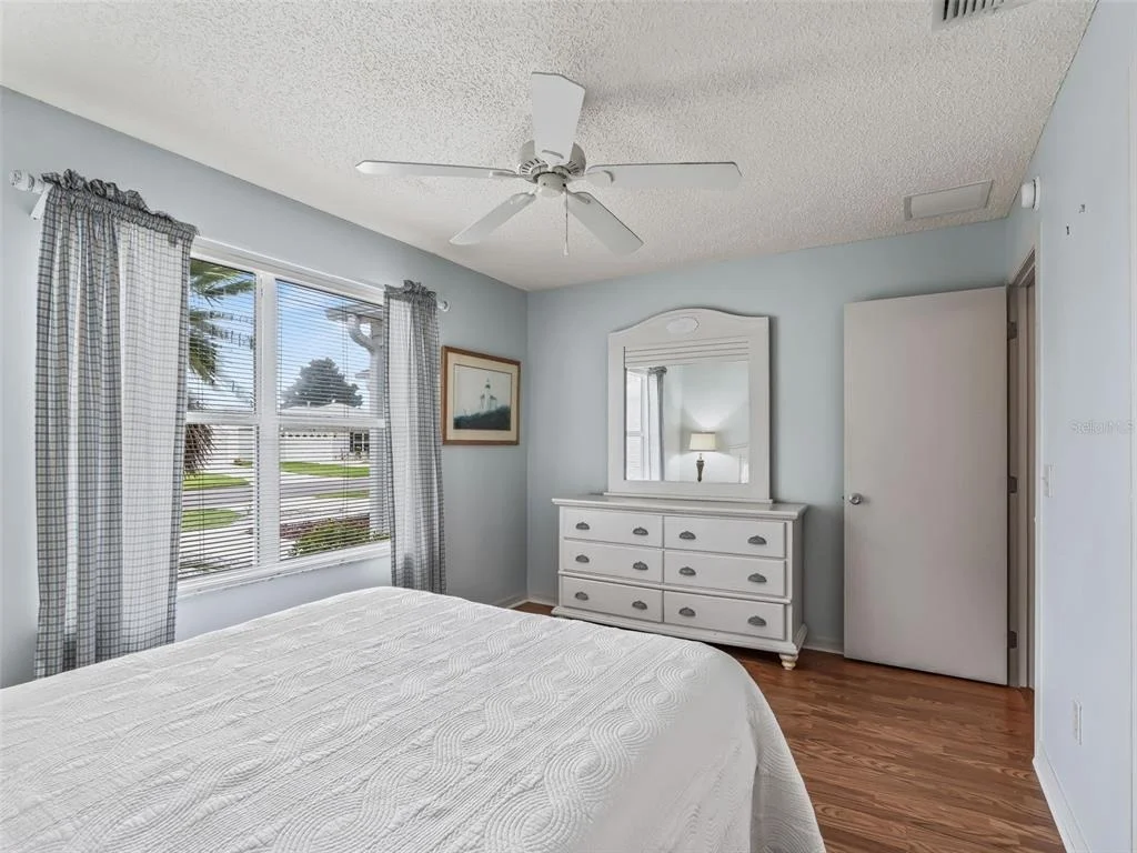 Photo of 897 LIVINGSTON LOOP