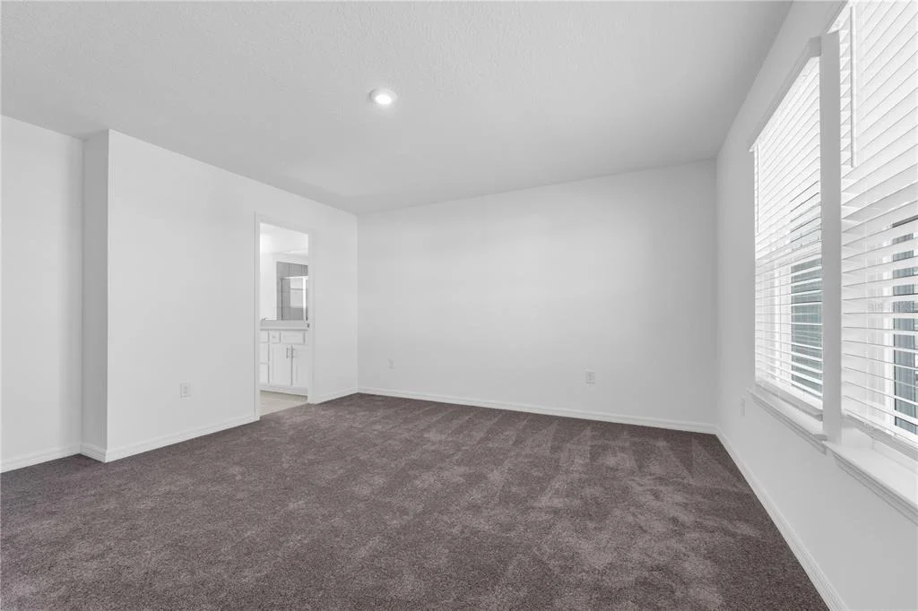Photo of 1678 MEADOWGROVE AVENUE NE