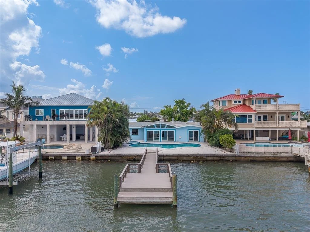 Photo of 814 BAY POINT DRIVE