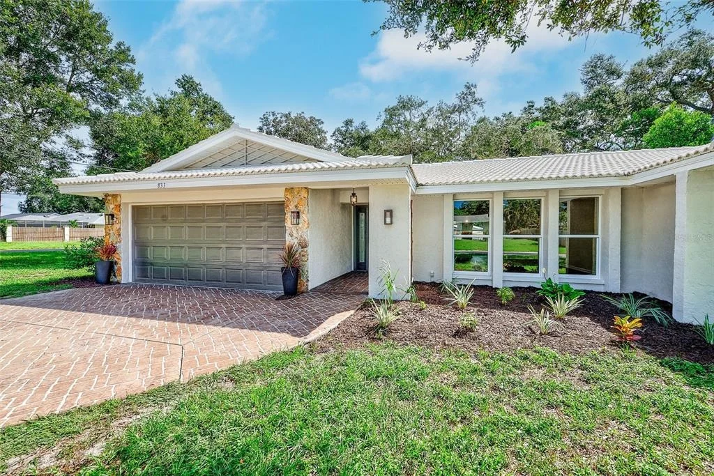 Photo of 833 TALLOWOOD DRIVE