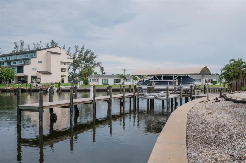 Photo of 4223 ROYAL PALM DRIVE