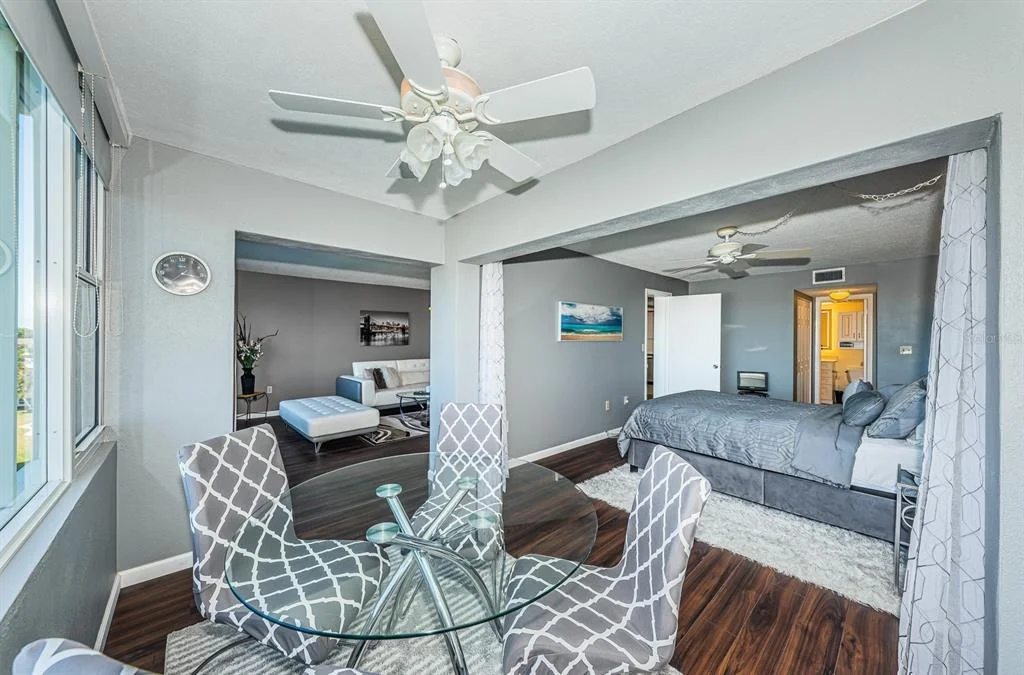 Photo of Unit 604 at 4725 COVE CIRCLE