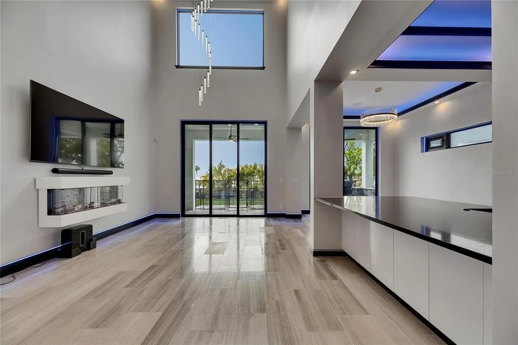 Photo of 6528 SIMONE SHORES CIRCLE