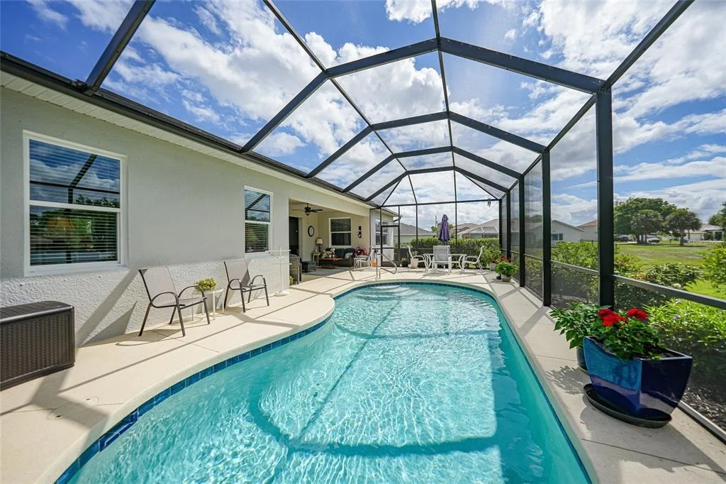 Photo of 25091 PALISADE ROAD