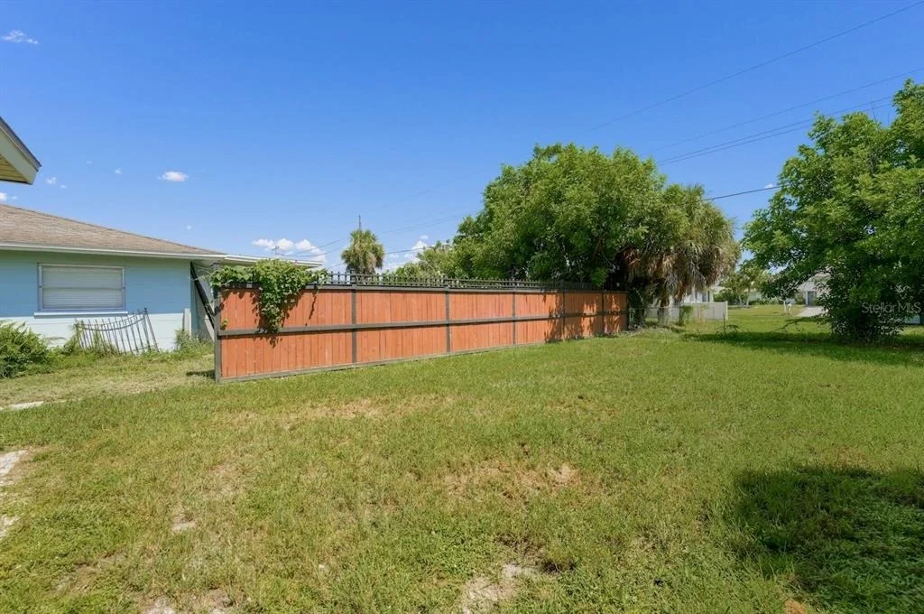 Photo of 520 CENTER ROAD
