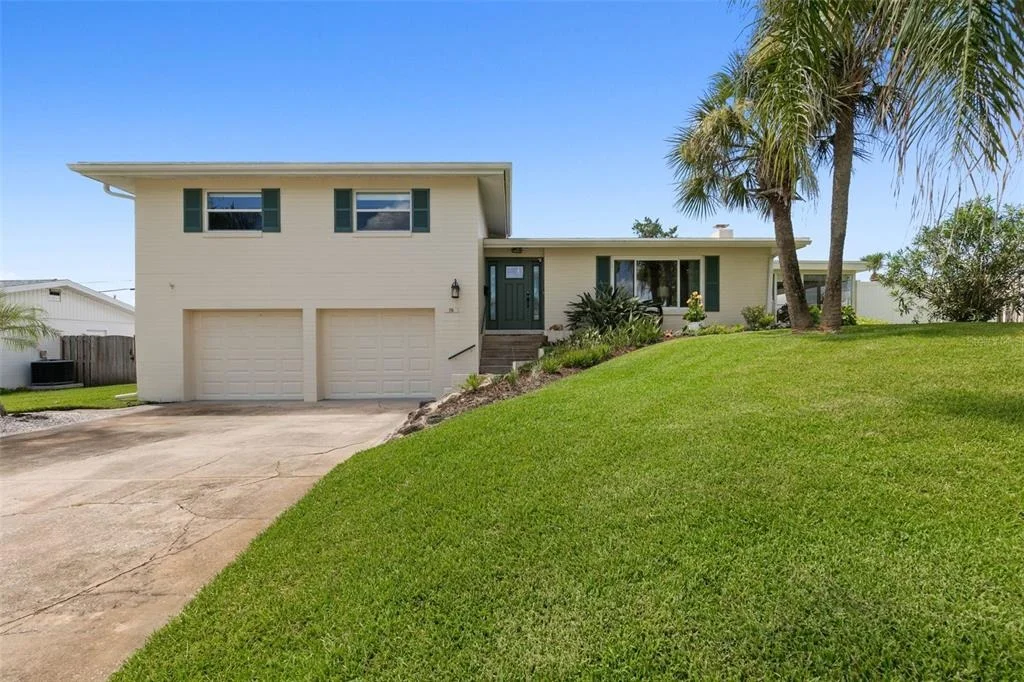 Photo of 76 BANYAN DRIVE