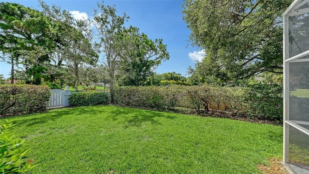 Photo of 916 MACEWEN DRIVE