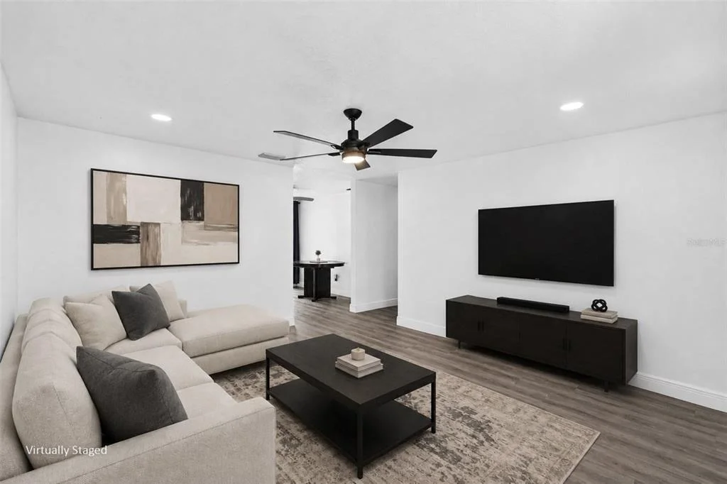 Photo of 8253 GREENLEAF CIRCLE