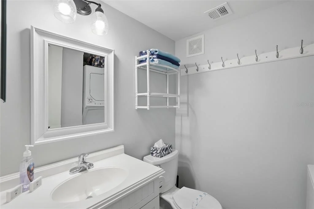 Photo of Unit F at 175 MEDALLION BOULEVARD