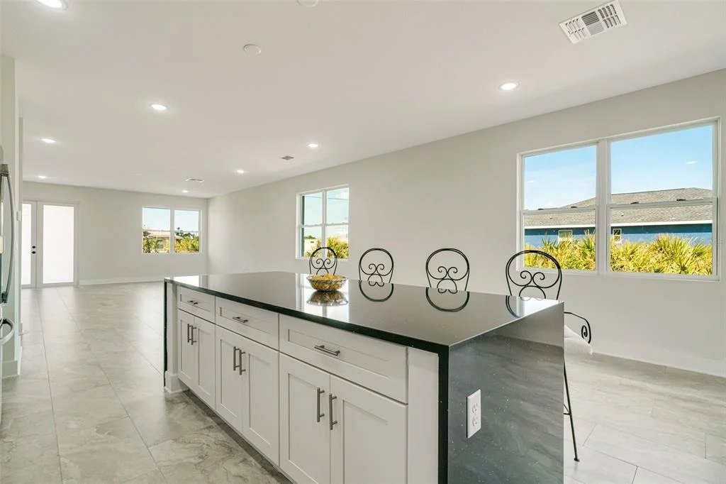 Photo of 384 BAYTREE DRIVE