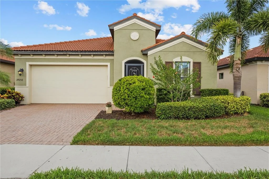 Photo of 24252 GALLBERRY DRIVE