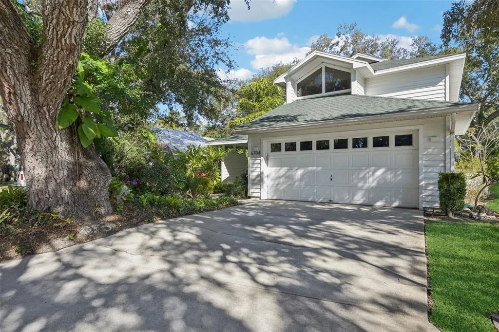 Photo of 6704 ARBOR OAKS DRIVE