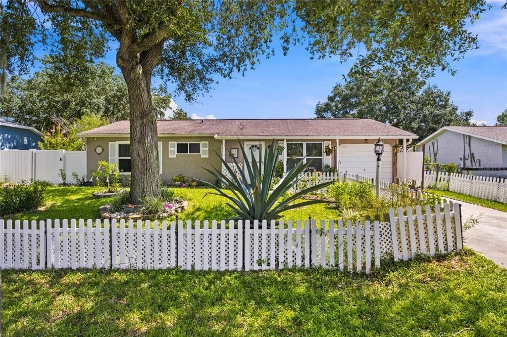 Photo of 35 HICKORY TRACK WAY